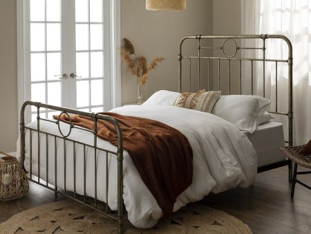 Antiqua Queen Bed For Cheap